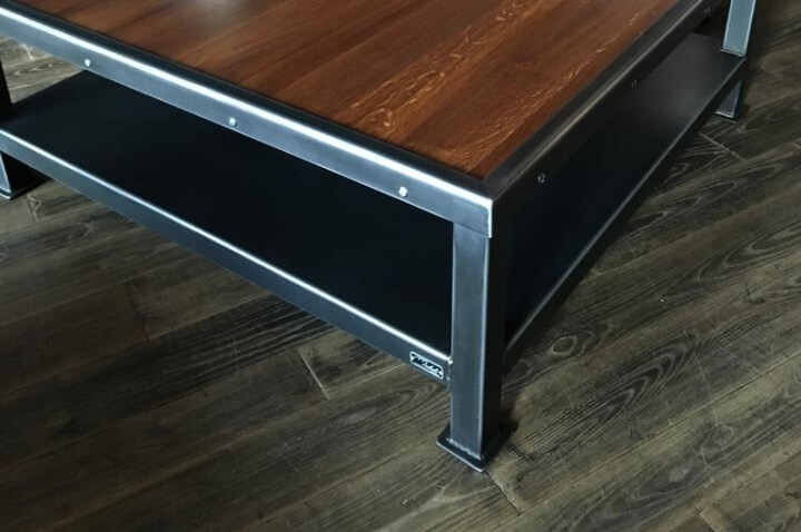 Table en acier riveté sur mesure / Fabrication artisanale / MICHELI Design - 256730