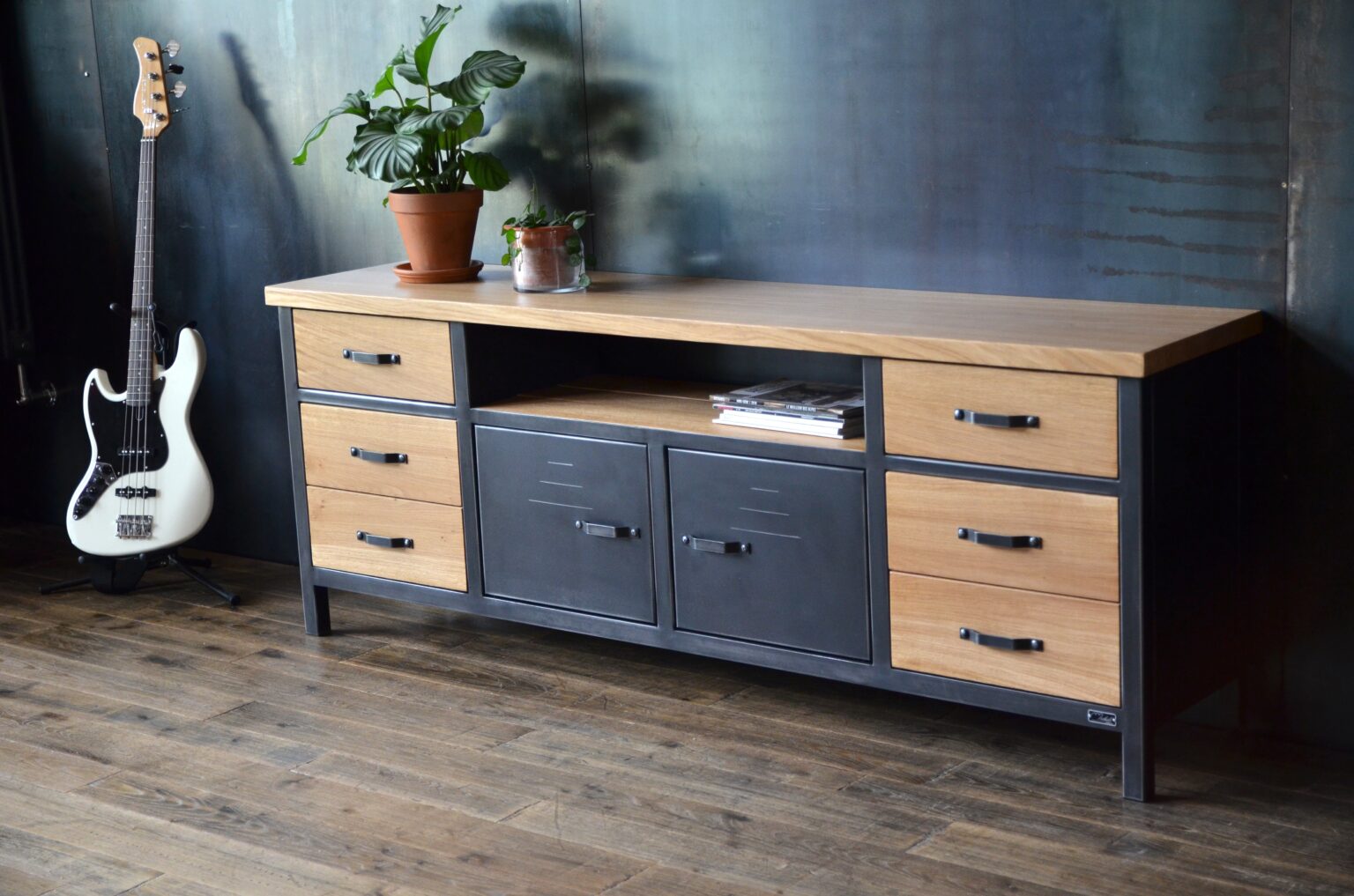 Buffet Industriel Sur Mesure - 6 Portes, Bois Et Métal - 150x40x90 Cm